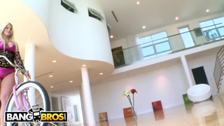 BANGBROS - Blonde Texan PAWG Julie Cash taking Dick from Chris Strokes